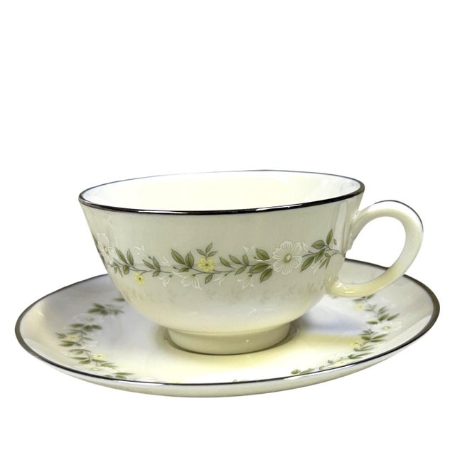 1960s Noritake 'Cornelia' Ivory China Retired Set-Service for 12 - 115 Pieces For Sale - Image 13 of 18