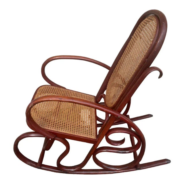 Rocking Chair in Beech by Michael Thonet For Sale - Image 6 of 11