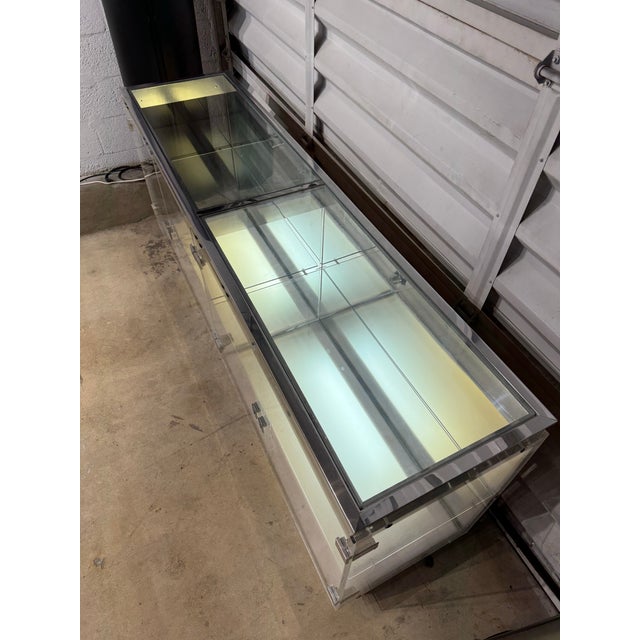 Mid-Century Acyclic and Glass Light Up Display Sideboard or Credenza With Shelves, 1970s For Sale - Image 9 of 12