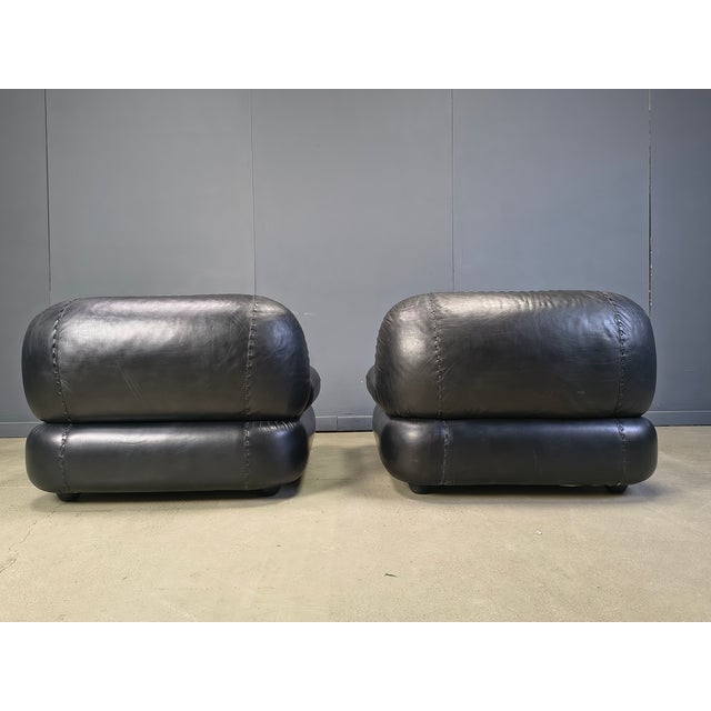 1970s Black Leather Lounge Chairs by Sapporo for Mobil Girgi, 1970s, Set of 2 For Sale - Image 5 of 10