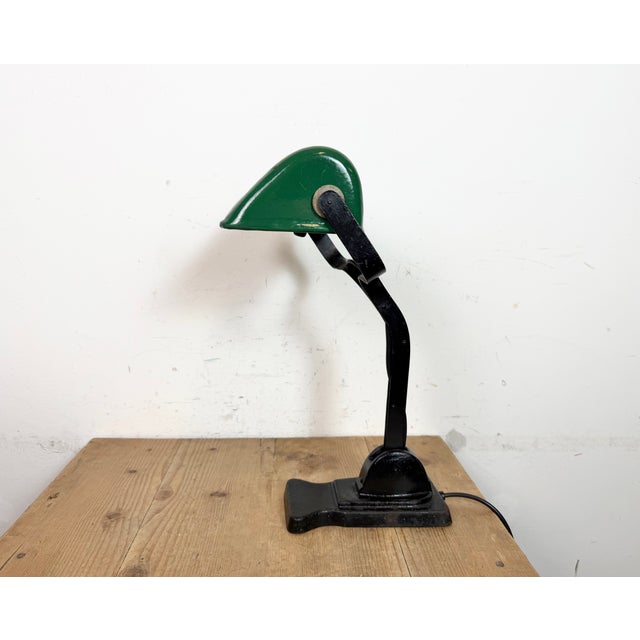 Bauhaus Vintage Green Enamel Banker Lamp, 1930s For Sale - Image 3 of 18