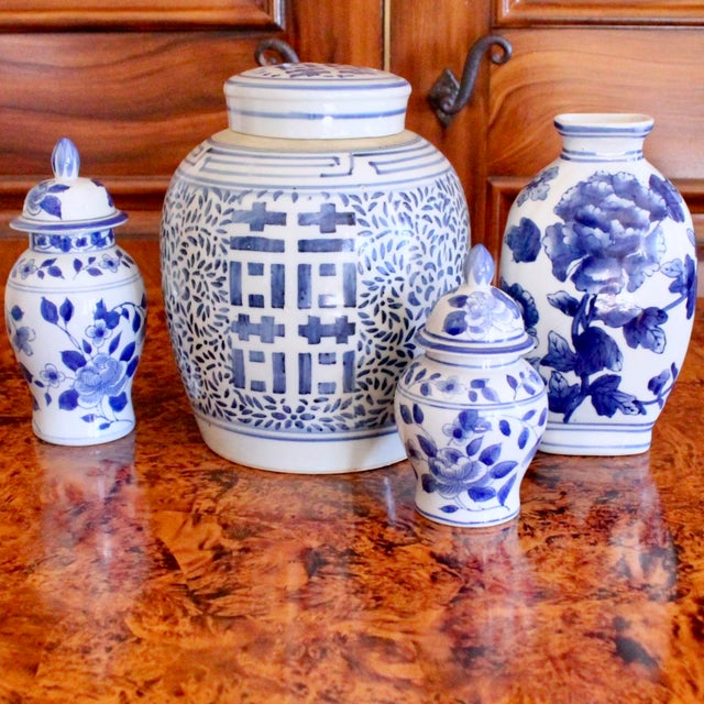 Chinese Group of Chinese Blue and White Porcelain Ginger Jars and Vase- 4 Pieces For Sale - Image 3 of 13
