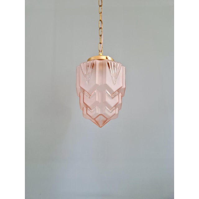 Art Deco Skyscraper Pendant Light in Frosted Pink Glass, 1920s For Sale - Image 11 of 14
