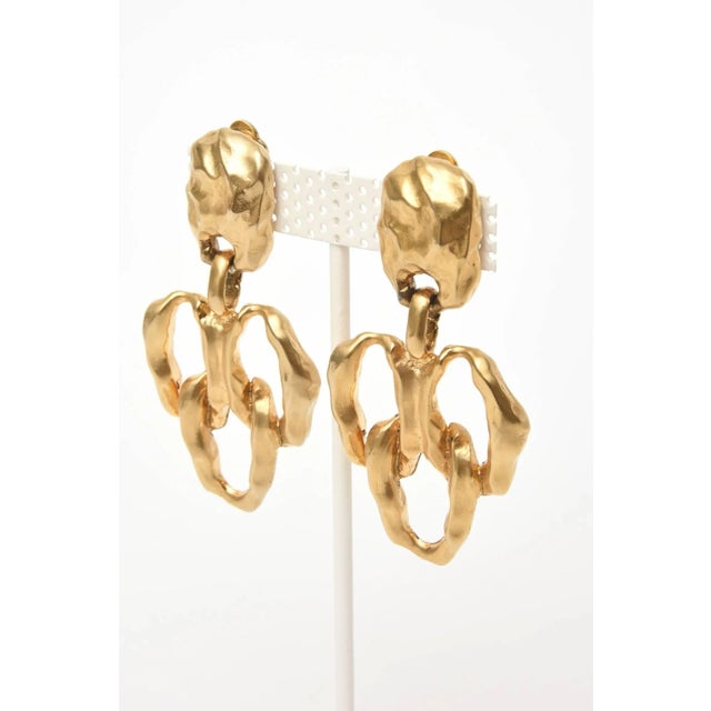 Gold Plated Hammered Sculptural Clip on Dangle Earrings Pair of 80's For Sale - Image 4 of 7