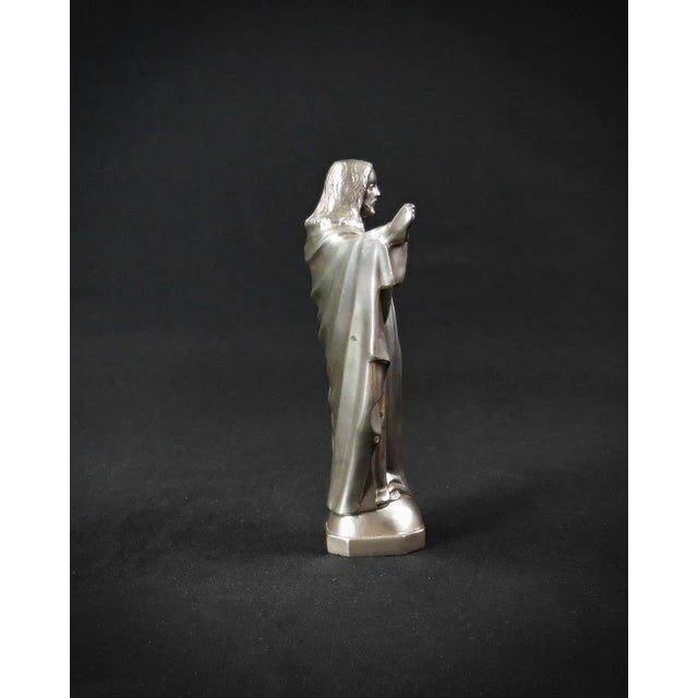 Art Deco Statuette of the Sacred Heart of Jesus Christ in Spelter, 1920s-1940s For Sale - Image 4 of 10
