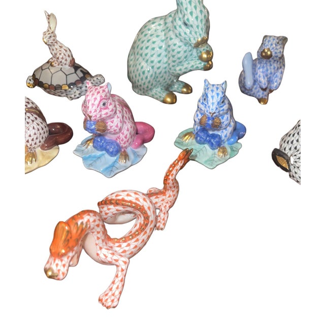 Modern Set of Ten Herend Fishnet Porcelain Animal Figurines. Hungary, 20th Century. For Sale - Image 3 of 9