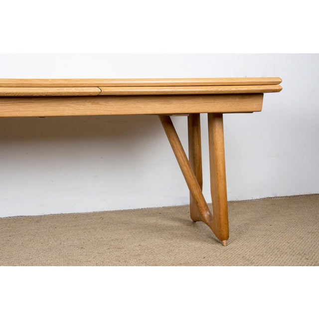 Guillerme et Chambron Large Extendable Dining Table in Oak by Guillerme et Chambron for Votre Maison, 1960s For Sale - Image 4 of 18