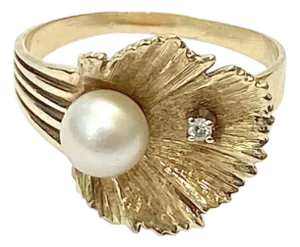 Pearl and Diamond Ring 14k Gold