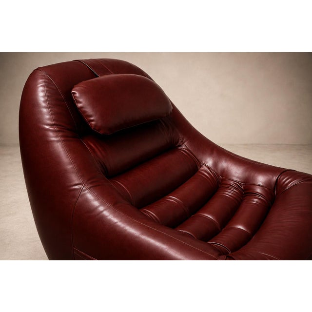 Percival Lafer Mp-113 Lounge Chair With Ottoman in Original Faux Leather by Percival Lafer, Brasil, 1970s For Sale - Image 4 of 18