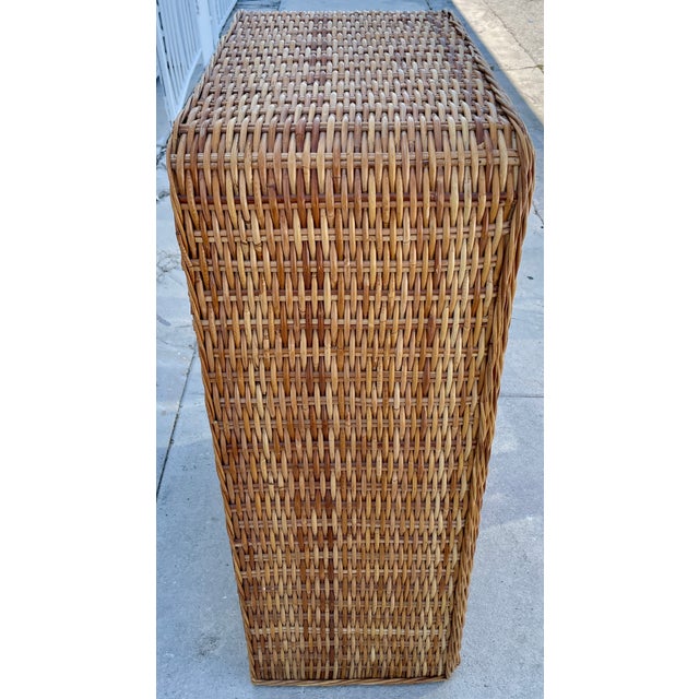 Waterfall Highboy 5 Drawers Wicker Dresser From 70's For Sale In Miami - Image 6 of 9