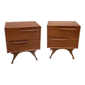 Pair of American Modern Walnut Sculptured Legs Pulls Two Drawers Nightstands