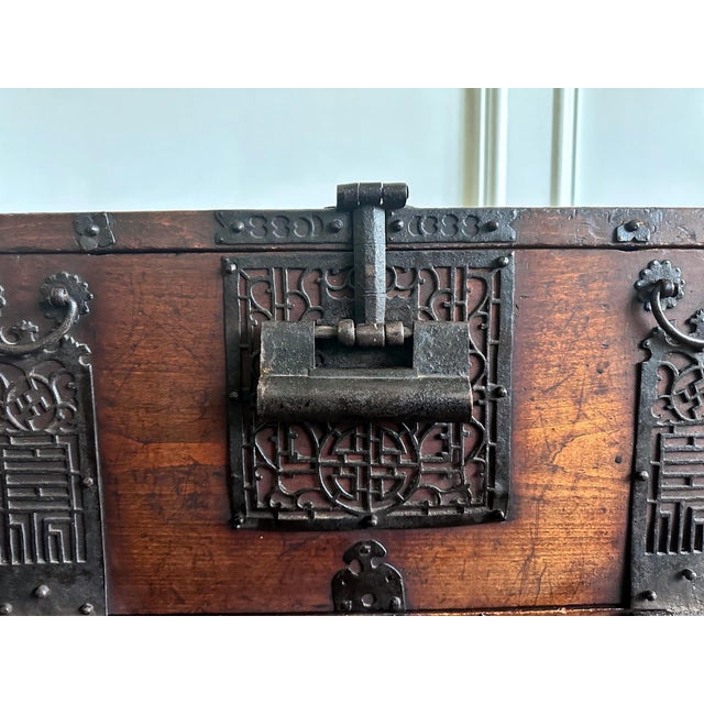 Mid-Century Modern Antique Korean Bandaji Chest Pyongan Do Dynasty For Sale - Image 3 of 14