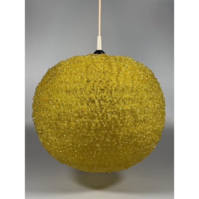 Yellow Space Age Spaghetti Style Acrylic Globe Pendant Lamp, 1970s For Sale - Image 8 of 18