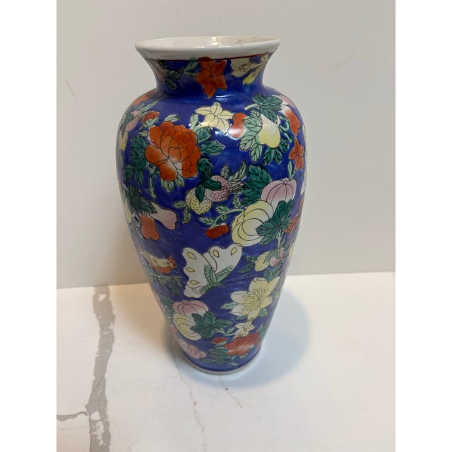 Mid 20th Century Vintage Chinoiserie Hand Painted Vase For Sale - Image 5 of 10