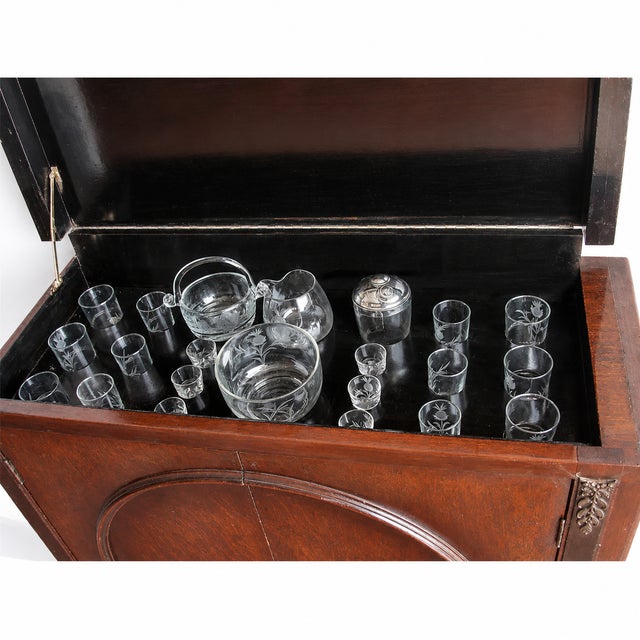 Brown Vintage Mahogany Cocktail Bar Cabinet With Mirrored Displays and Glassware Javit For Sale - Image 8 of 12