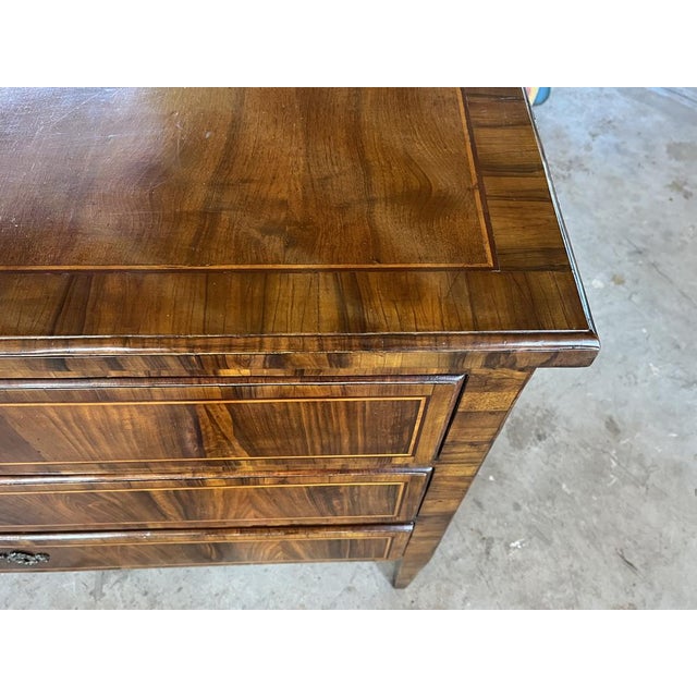 Italian Neoclassical Walnut Commode, 18th Century For Sale - Image 6 of 16