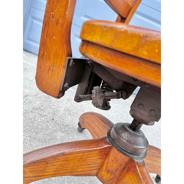 Vintage Solid Oak Banker's or Typist Office Chair on Casters | Gunlocke Style For Sale - Image 10 of 12