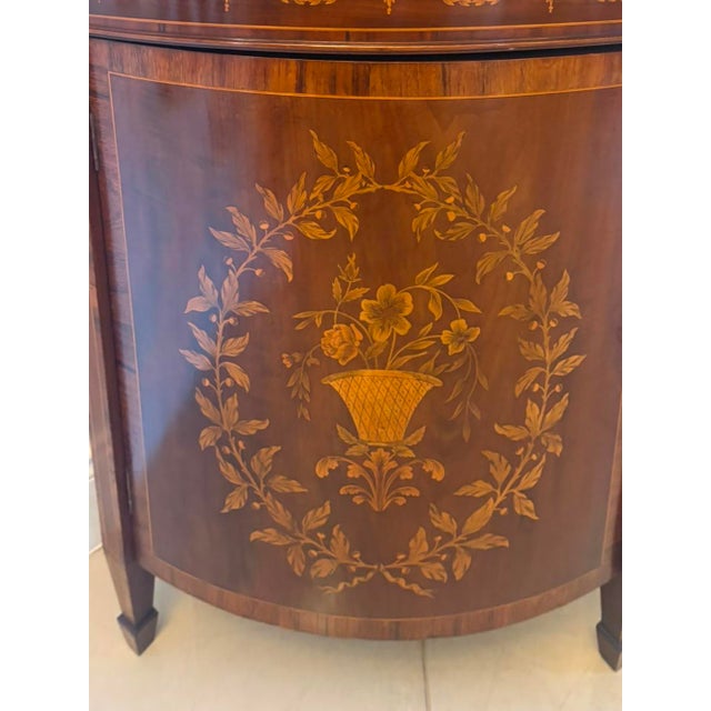 Antique English Victorian Marquetry Mahogany Corner Cabinets, 1880, Set of 2 For Sale - Image 11 of 16