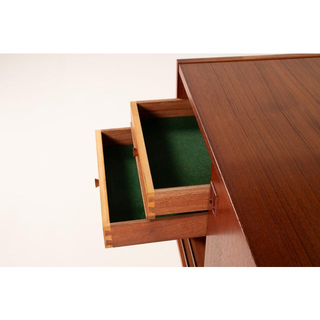 Vintage Danish Teak Cabinet from Sejling Skabe, 1960s For Sale - Image 9 of 17