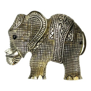 1960s Vintage Lucite Elephant Brooche For Sale