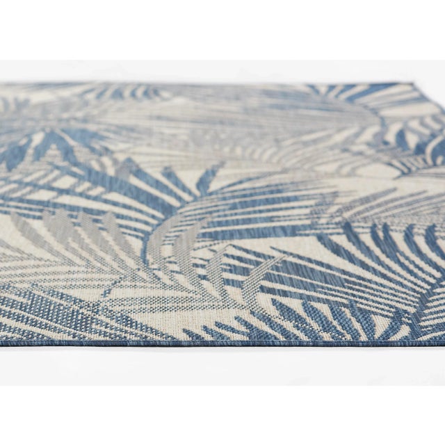Contemporary Momeni Contemporary Indoor/Outdoor Riviera Fauna Rug in Blue, 5'3" x 7' For Sale - Image 3 of 9