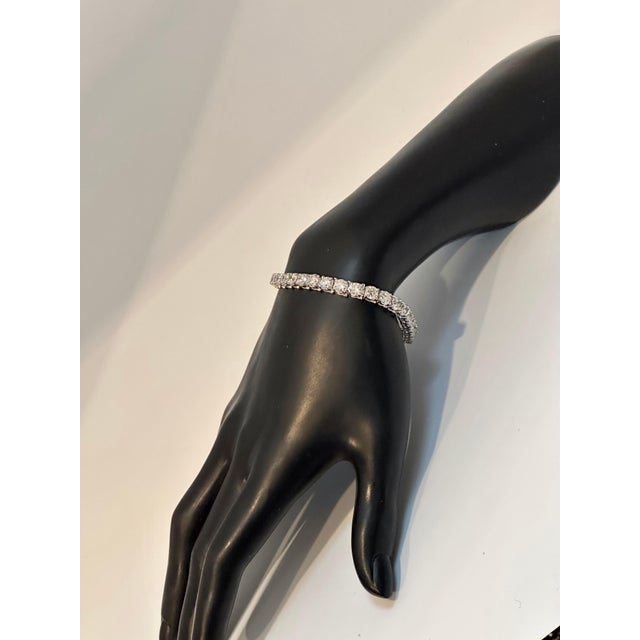 34 Round Diamond 35 Pointer Each Tennis Bracelet in 18 Karat Gold 11.9 Carat 7 " For Sale - Image 10 of 18