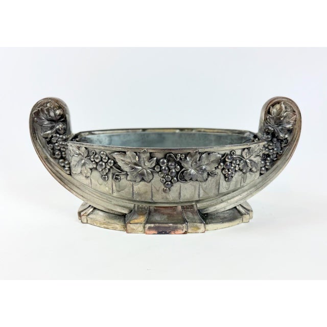 Art Deco French Silver-Plated Jardiniere, 1920s, in Very Good conditions. Designed 1920 to 1949