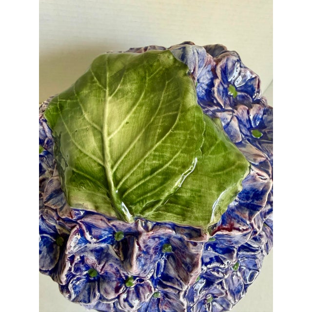 1970s 1970s Italian Sculptural Hydrangea Ceramic Tureen With Leaf Ladle For Sale - Image 5 of 12
