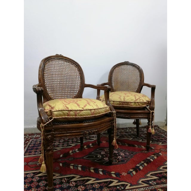 Louis XVI Armchairs in Vienna Straw and Walnut, 1800s, Set of 2 For Sale - Image 3 of 14