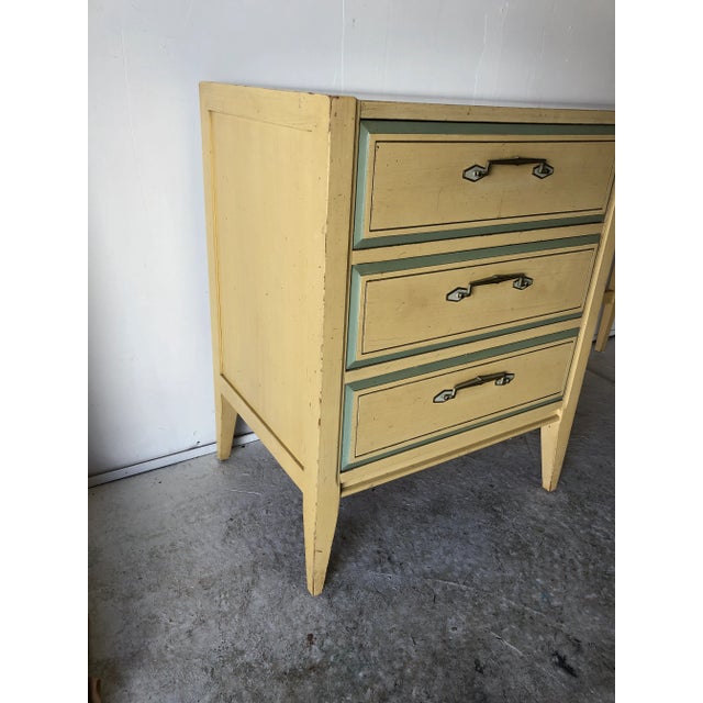 Regency Style Men’s Writing Desk C.1970’s For Sale In New York - Image 6 of 7