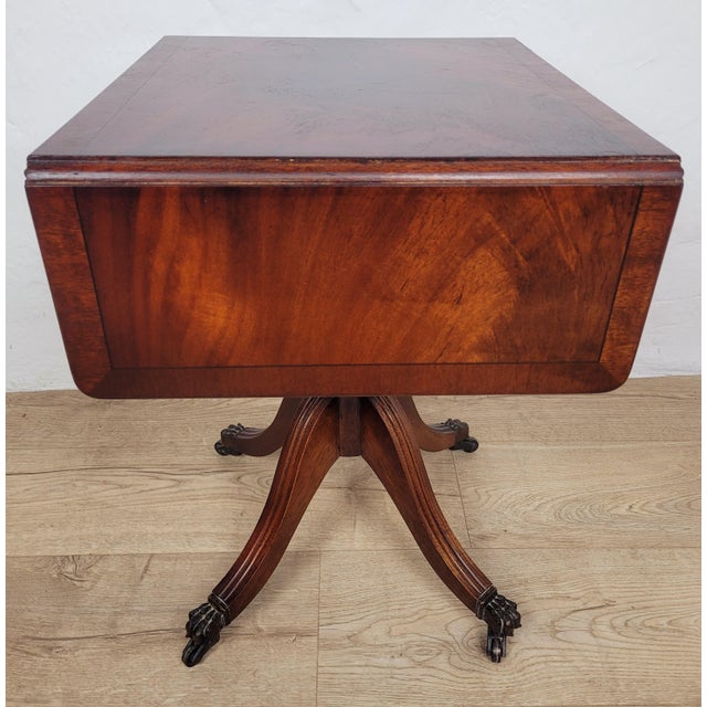 Drop Leaf Side Table in Mahogany, 1950s For Sale - Image 16 of 18