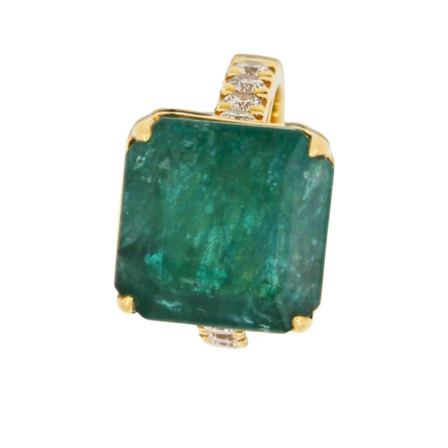 Modern Vivid Green Emerald Shape Square Step Cut Emerald Diamond Cocktail Stateme, Size 6.5 For Sale - Image 3 of 10
