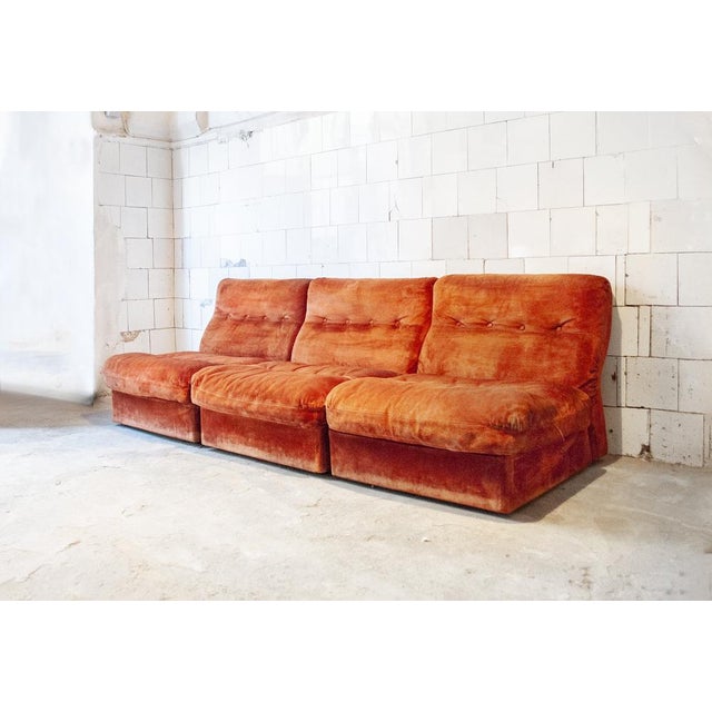 Modular sofa made of suede - 3 pieces Designer Antonello Mosca Cinova producer 60's This piece has an attribution mark, I...