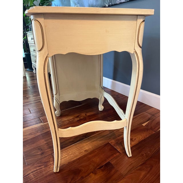 French Provincial 1960s Henry Link French Provincial Cream / Off White / Gold Accent Desk For Sale - Image 3 of 9