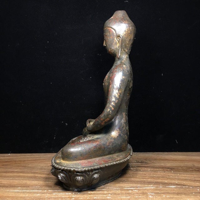 Bronze Bronze Seated Shakyamuni Buddha Figure on Lotus Base For Sale - Image 8 of 9