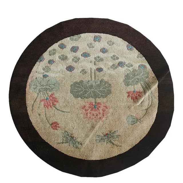 1920s Round Chinese Art Deco Carpet ( 3' x 3' - 92 x 92 cm ) Antique Chinese Dragonfly Art Deco Ivory 1925 Rug, Circa...