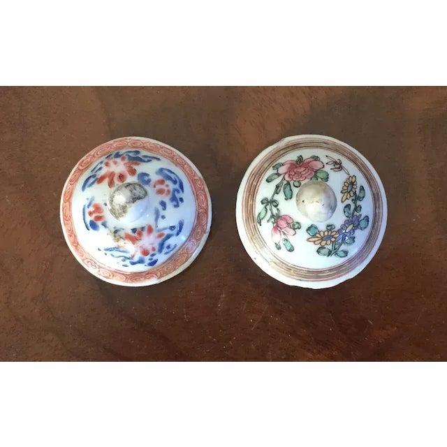 18th Century Antique 18th Century Chinese Export Porcelain Tea Caddies Decorated with Rooster and Deer in Famille Rose - A Pair For Sale - Image 5 of 13