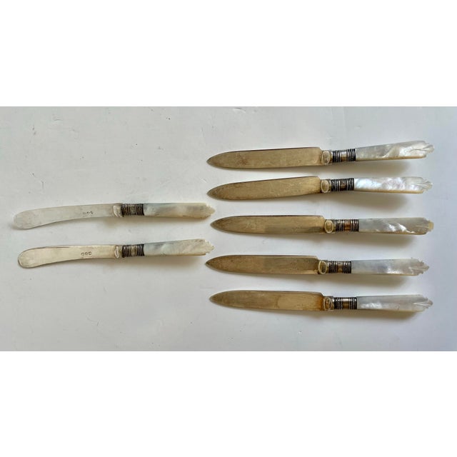 Late 19th Century Mother-of-Pearl & Silver Plate Spreaders – Set of 7 For Sale In Los Angeles - Image 6 of 9