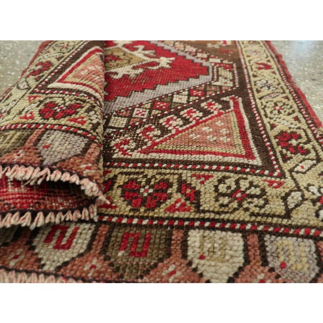 Galerie Shabab Collection Early 20th Century Turkish Anatolian Throw Rug For Sale In New York - Image 6 of 6