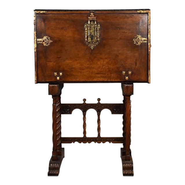 17th Century Spanish Walnut Bargueño Cabinet, 1650 For Sale