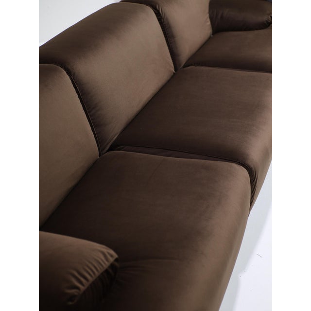 Brown Fianda Modular Sofa and Armchair in Brown Velvet by Vico Magistretti for Cassina, 1970s, Set of 4 For Sale - Image 8 of 18