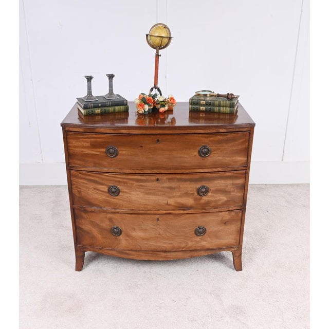 Georgian Mahogany Bow Front Chest of Drawers, 1820 For Sale - Image 4 of 13