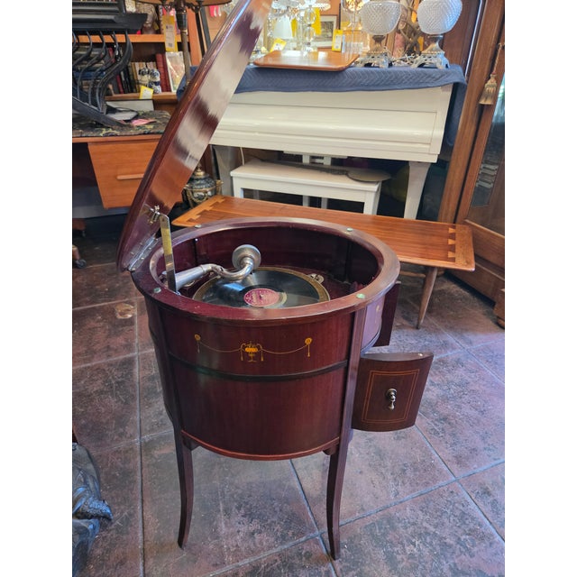 Wood Antique 1920s Tyrela Gramaphone Exceptional Sound Mahogany For Sale - Image 7 of 10
