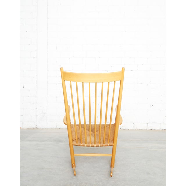 Mid-Century Modern Vintage J16 Rocking Chair by Hans J. Wegner for FDB Møbler, 1960s For Sale - Image 3 of 17