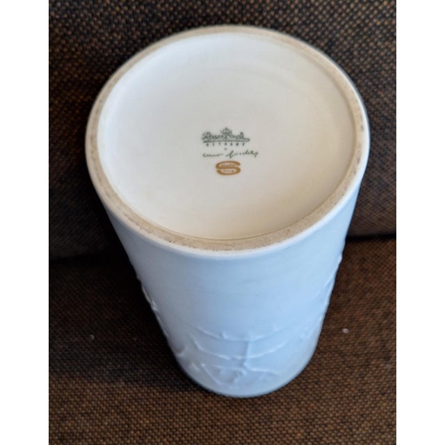 Rosenthal Mid-Century White Porcelain Vase by Cuno Fischer for Rosenthal, 1960s For Sale - Image 4 of 5