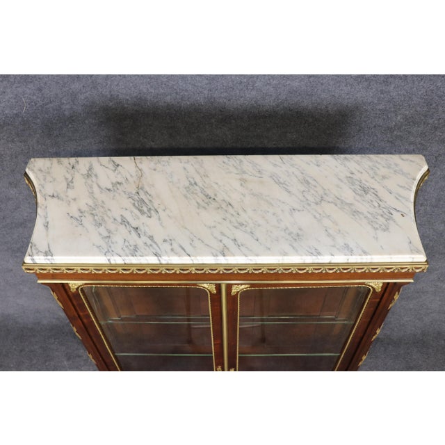French Louis XVI Style Ormolu Mounted Marble Top Vitrine by Francois Alix For Sale - Image 9 of 17