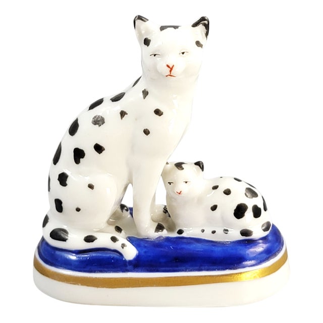 Late 18th Century Chelsea Porcelain Miniature Group Cat with Kitten, 1800s For Sale