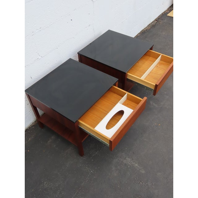 Knoll Two Tones Mid Century Modern Nightstands Bedside Tables a Pair 6597 For Sale - Image 10 of 17