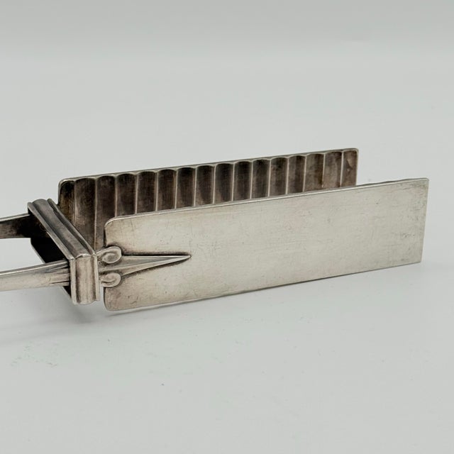 Art Deco Antique French Silver Plate Asparagus Tongs Attributed to Christofle, Circa 1900 For Sale - Image 3 of 9