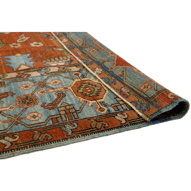 Beige 1890s Multicolor Antique Wool Rug Persian Serapi Featuring a Medallion Design For Sale - Image 8 of 10